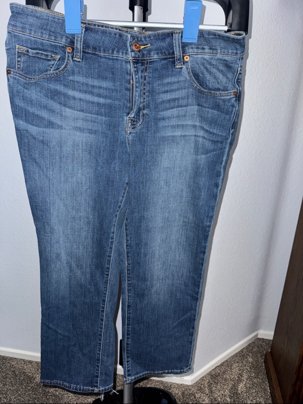 Lucky Brand Women's Straight Jeans in Medium Blue Wash
